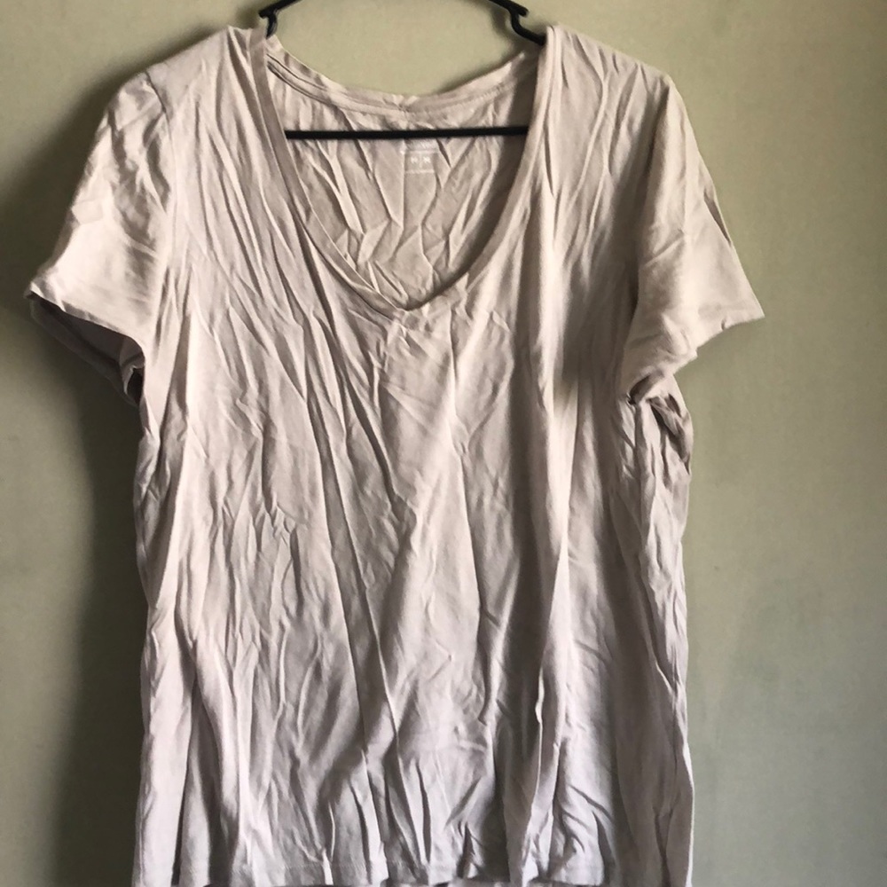 Women’s vneck T-shirt